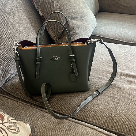 Coach Green Leather Tote with Silver Hardware - Picture 6 of 9